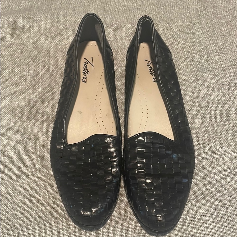 Vintage Black Woven Women's Loafers